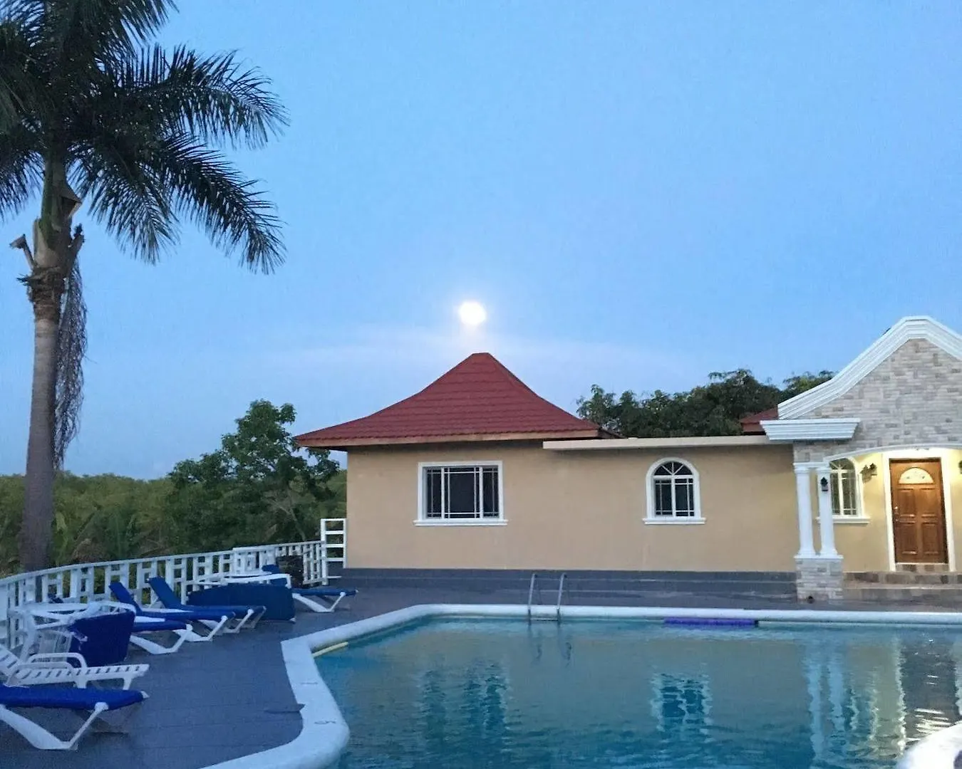 Coral Seas Garden Resort Negril