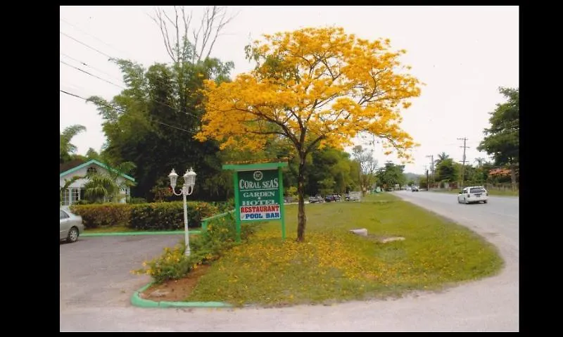 Hotel Coral Seas Garden Resort Negril